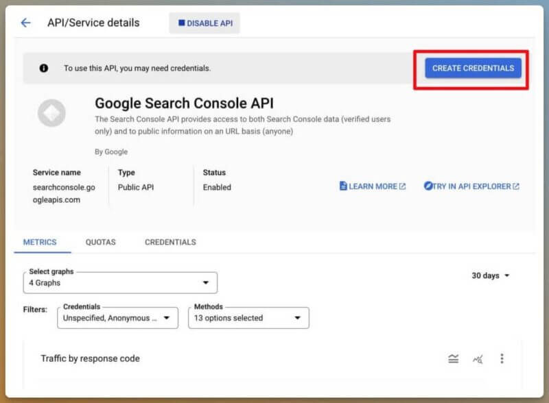 Das Bild zeigt einen Screenshot der Google Search Console API-Seite, auf der ein Benutzer die Möglichkeit hat, API-Anmeldeinformationen zu erstellen.